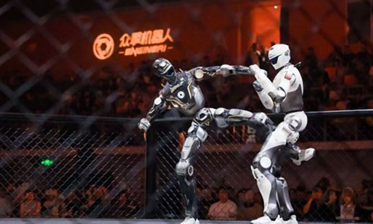 EngineAI URKL humanoid robot combat event